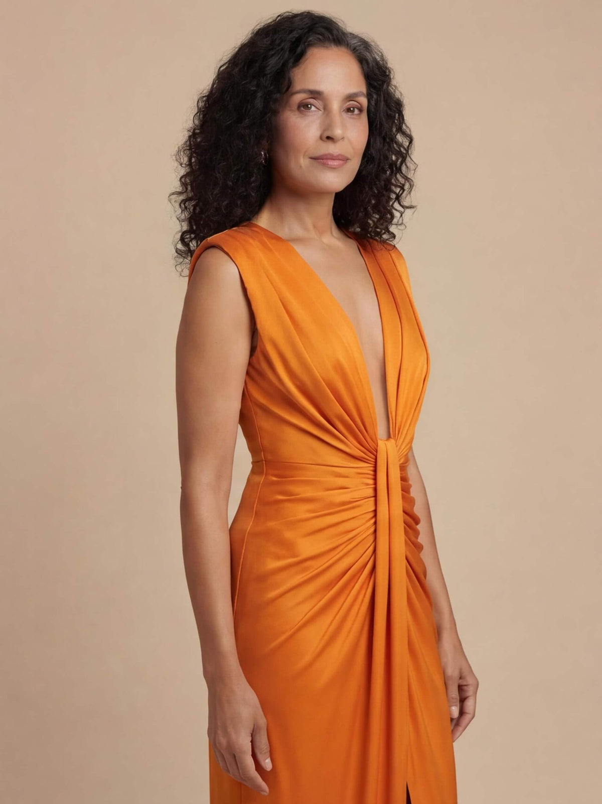 Women's Elegant Pleated Maxi Dress with V-Neckline - photo 5
