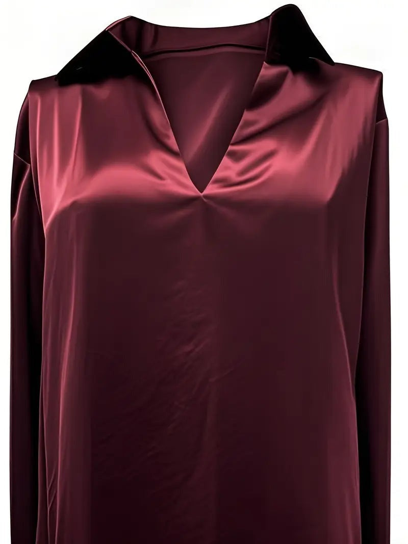 Blusa da donna con scollo a V, finitura satinata e drappeggio fluido