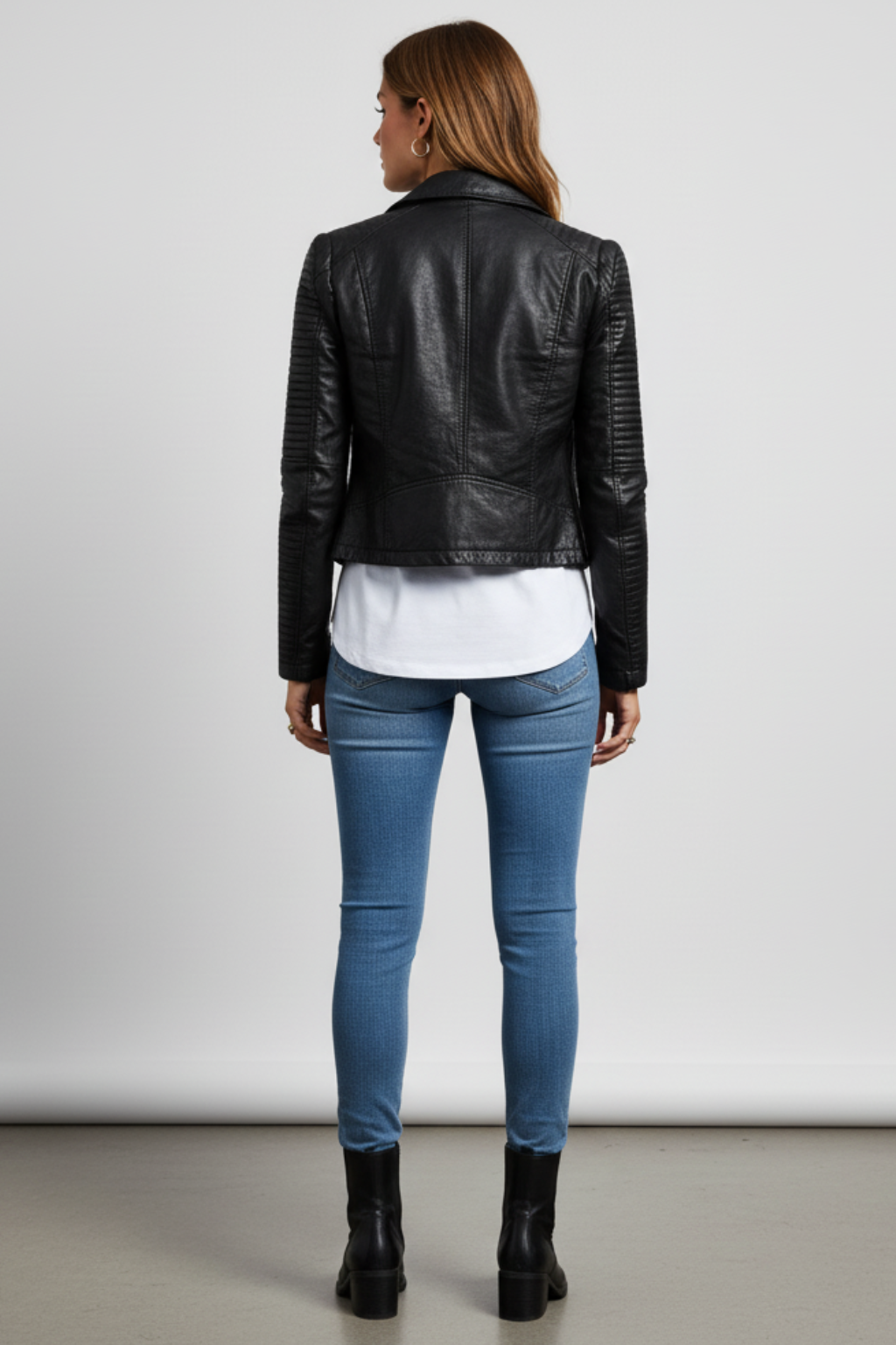 Women’s Sleek Leather Jacket - photo 2