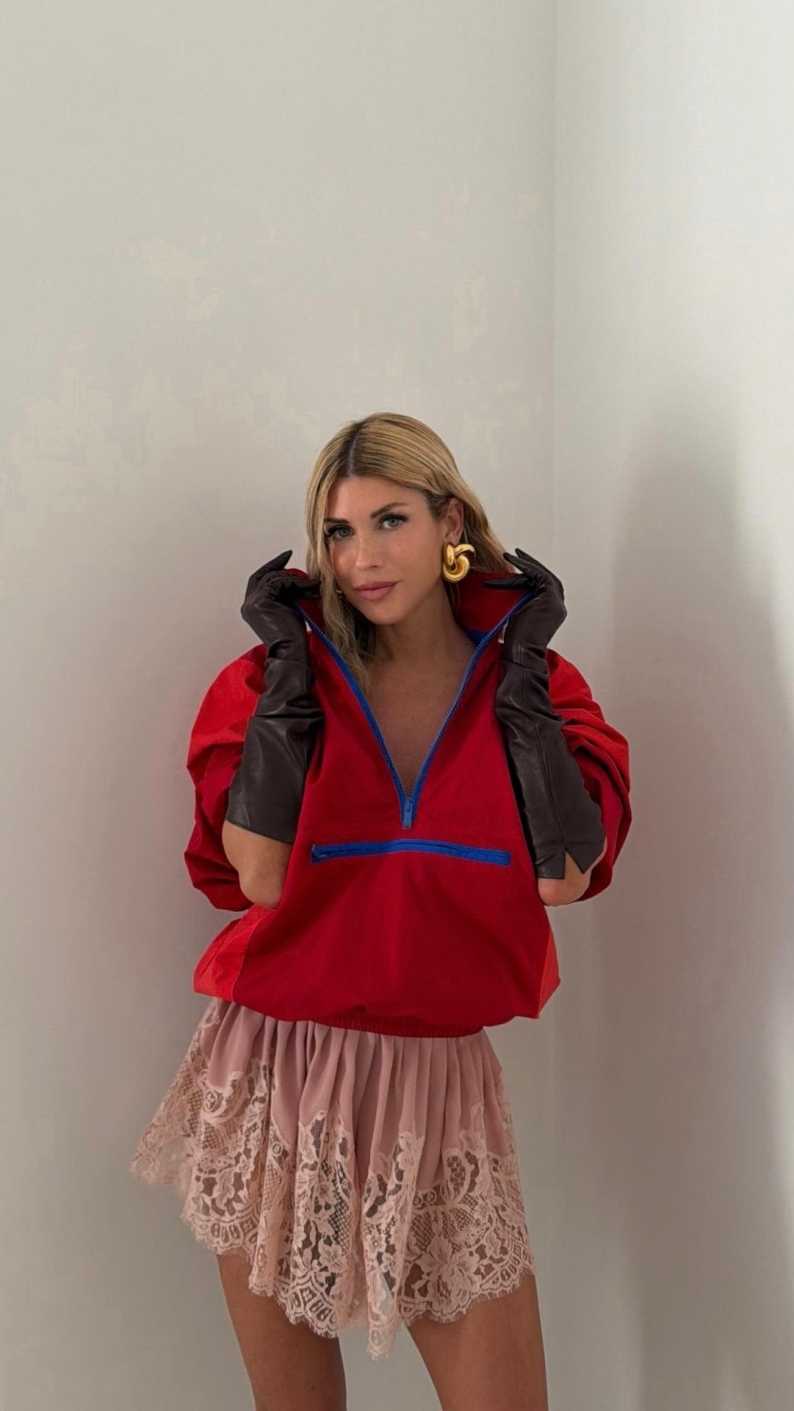 Enid - Women's Windbreaker with Colour Block and Hood - photo 8