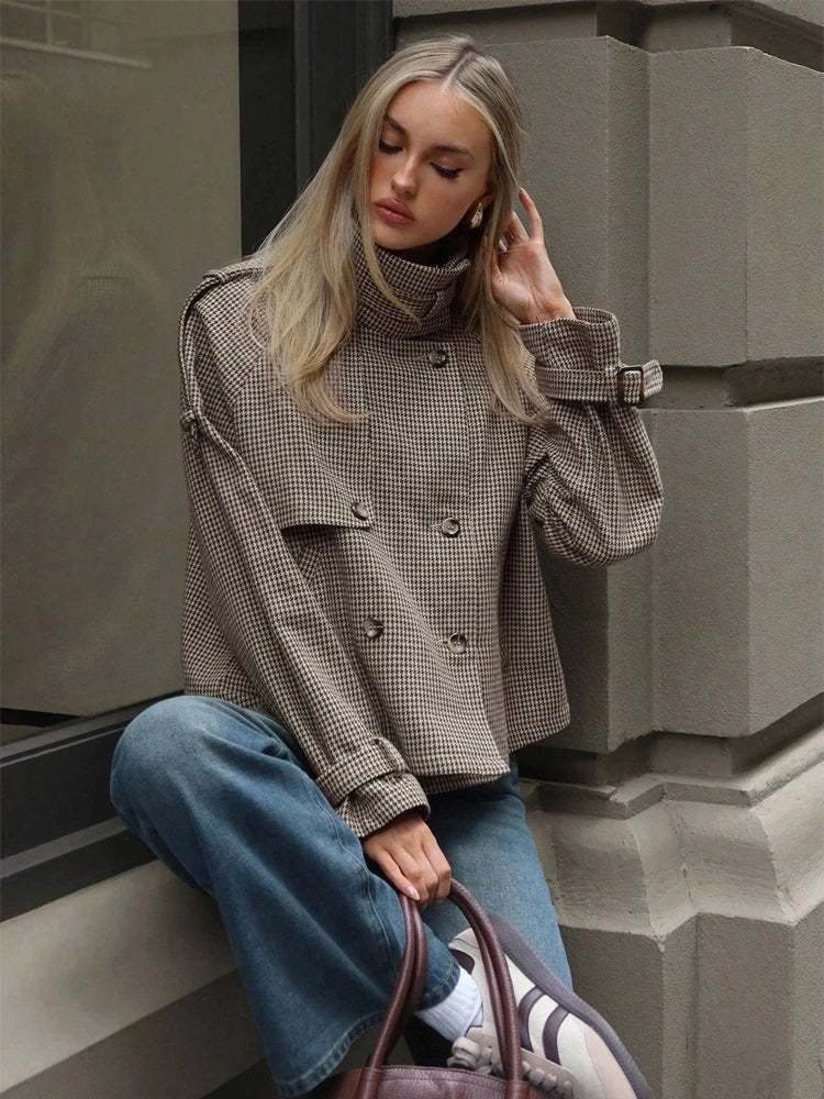 Jeannine - Women's Relaxed Jacket with Button Front and a Collar - photo 3