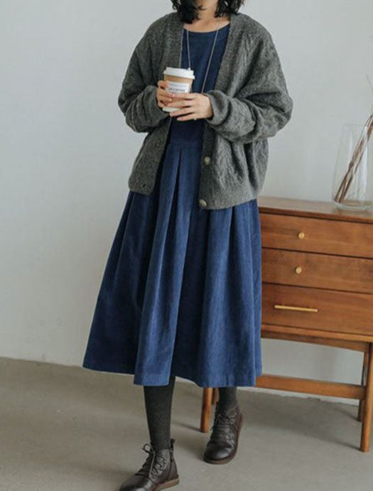 Parthenia - Women's Midi Dress with Wide Leg and Long Sleeves - photo 4