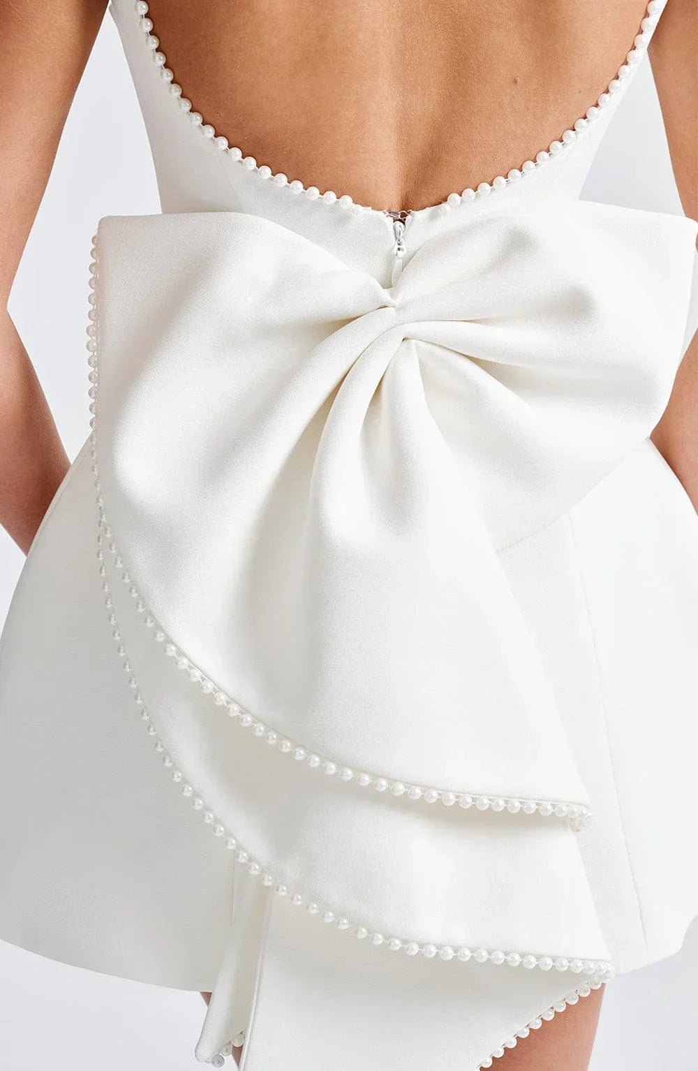 Georgia - Women's short dress with decorative bow at the back - photo 24