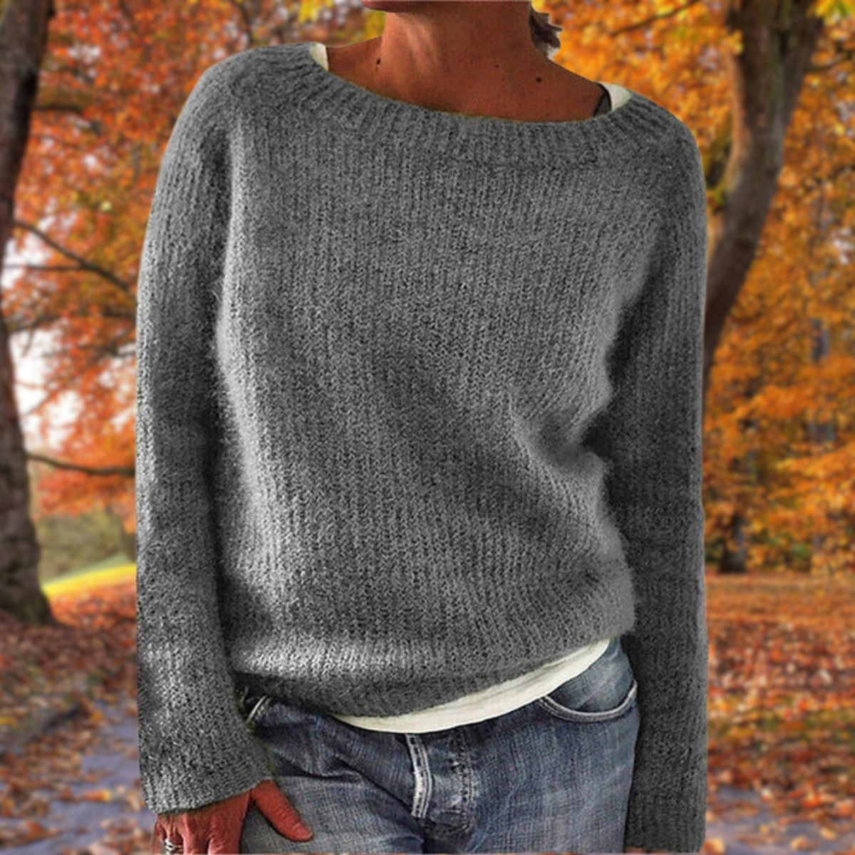Stephanie - Women's Knitted Jumper with Collar and Long Sleeves - photo 4
