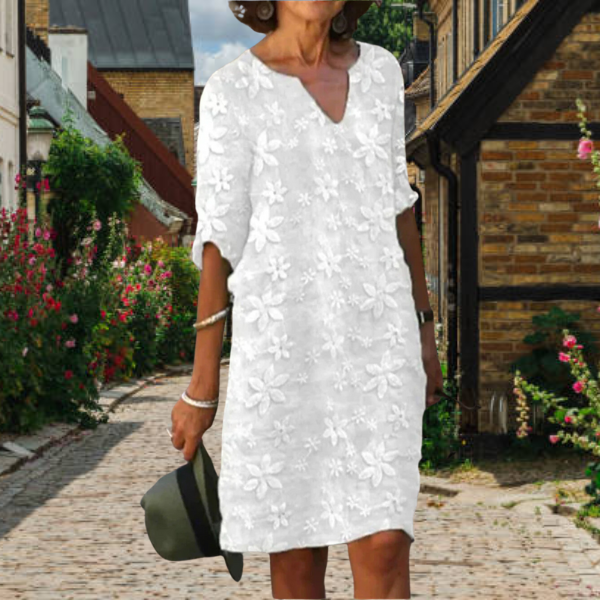 Tallulah - Women's Relaxed Mini Dress with Floral Print and V-Neck - photo 1