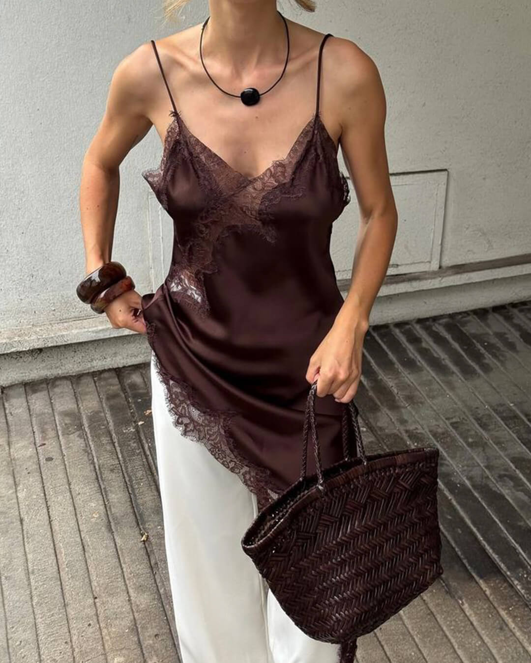 Libby - Abito midi da donna in raso con pizzo e orlo asimmetrico