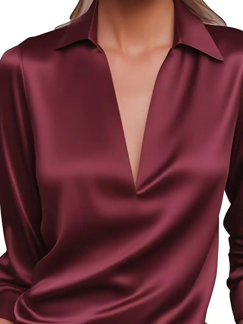 Blusa da donna con scollo a V, finitura satinata e drappeggio fluido