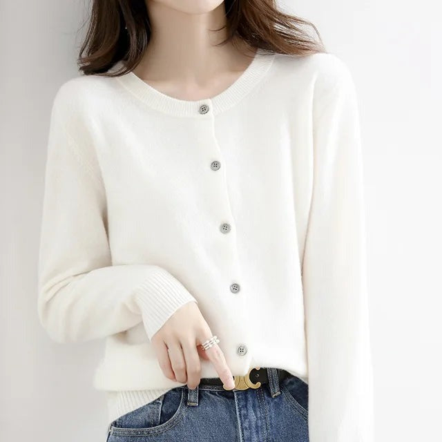 Luxurious Cardigan with Soft Buttons - photo 7