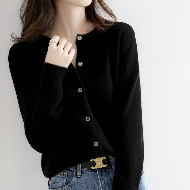Luxurious Cardigan with Soft Buttons - photo 5