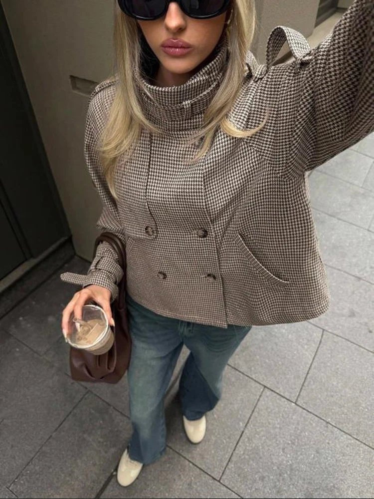 Jeannine - Women's Relaxed Jacket with Button Front and a Collar - photo 2