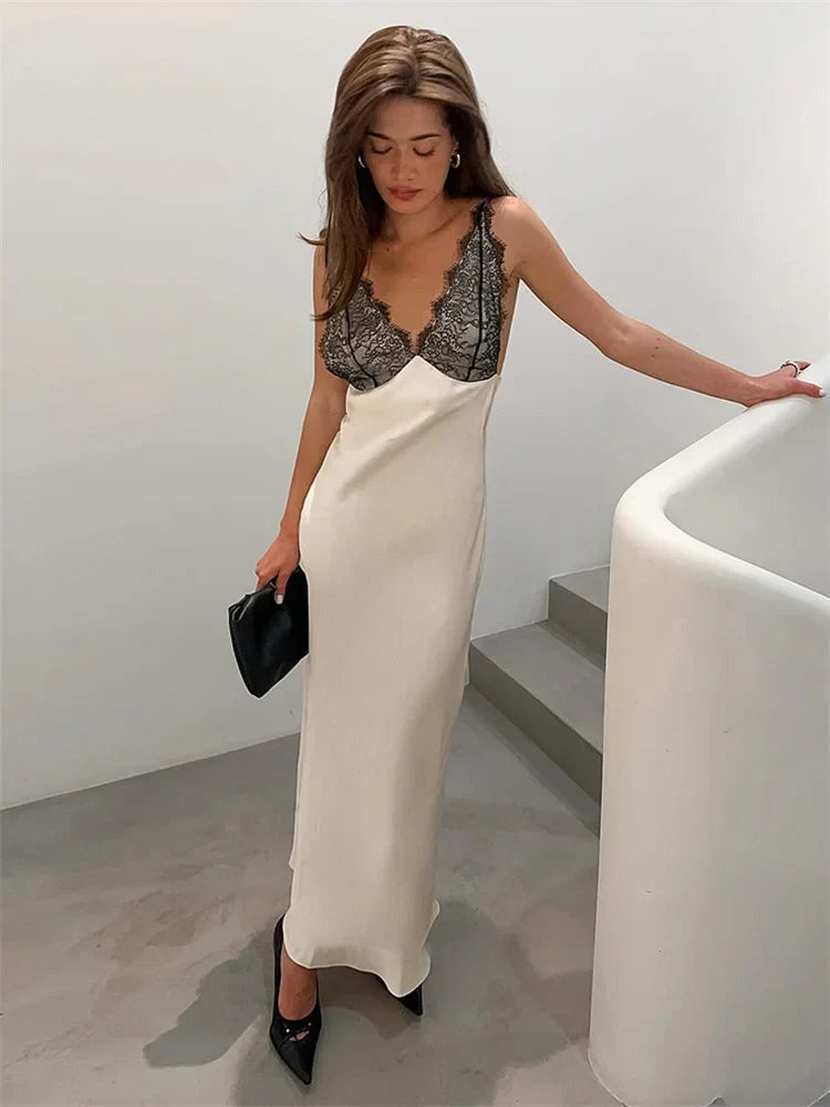 Seline - Rochie lungă de damă din satin cu decolteu în V din dantelă