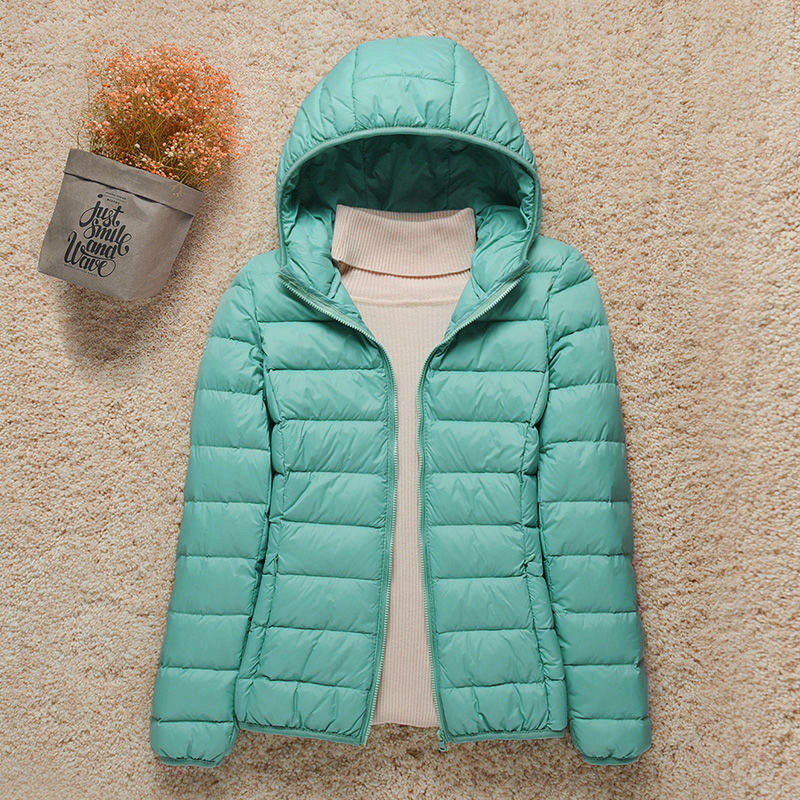 Women's Light Puffer Jacket for Everyday Wear - photo 1